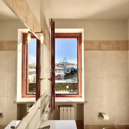Appartamento Twins - 200m Dal Di Garda Con Piscina *