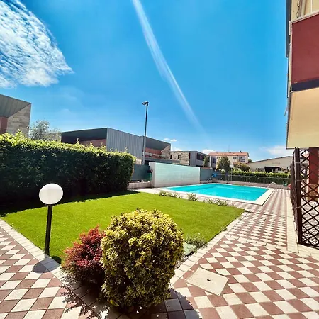 Appartamento Twins - 200m Dal Di Garda Con Piscina *